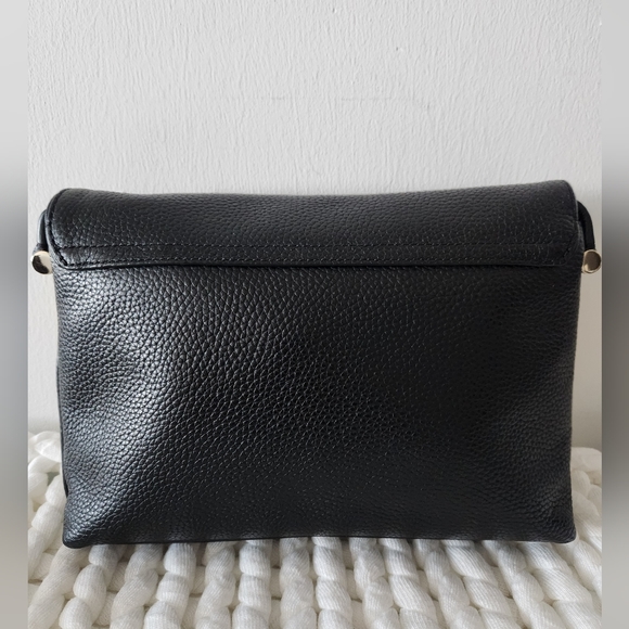 Need to declutter wardrobe - Picture 4 of 8